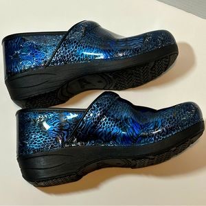 Blue Animal Print Dansko XP 2.0